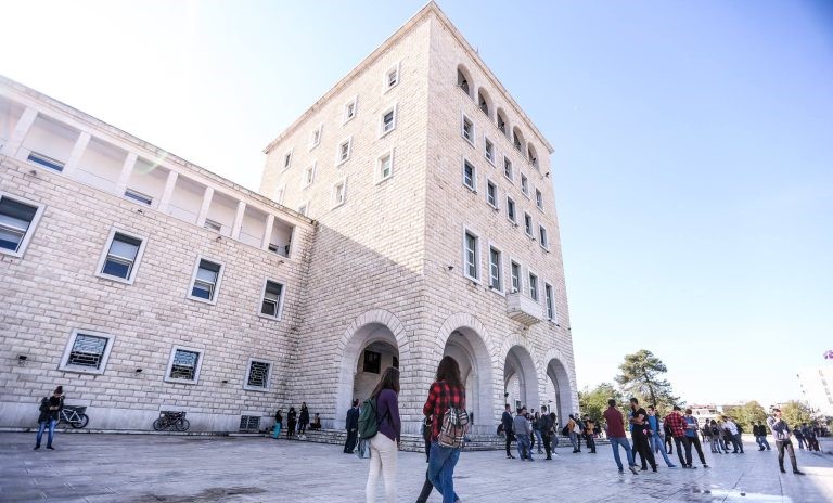 Nesër nisin regjistrimet në Universitete, cilat janë degët e preferuara nga maturantët 